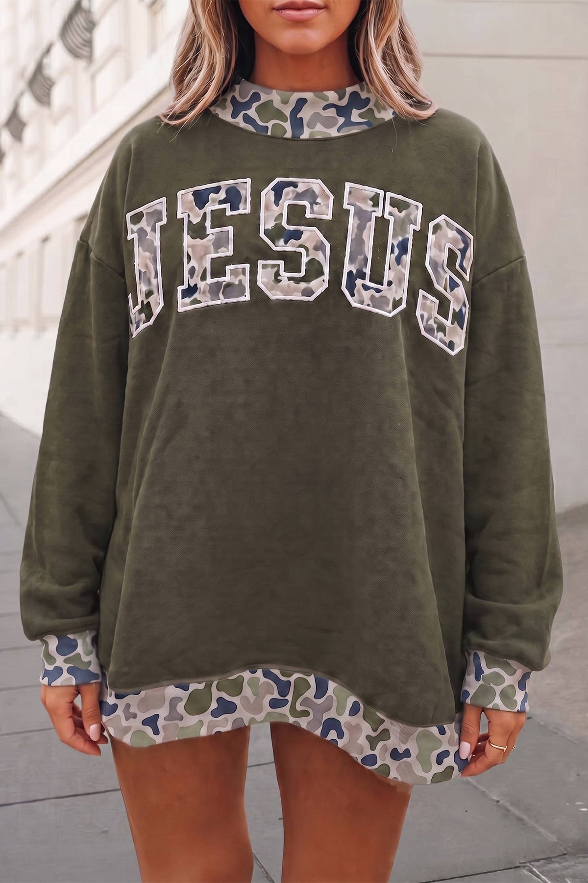 Western Mallard Duck Letter Mockneck Sweatshirt | S-4X
