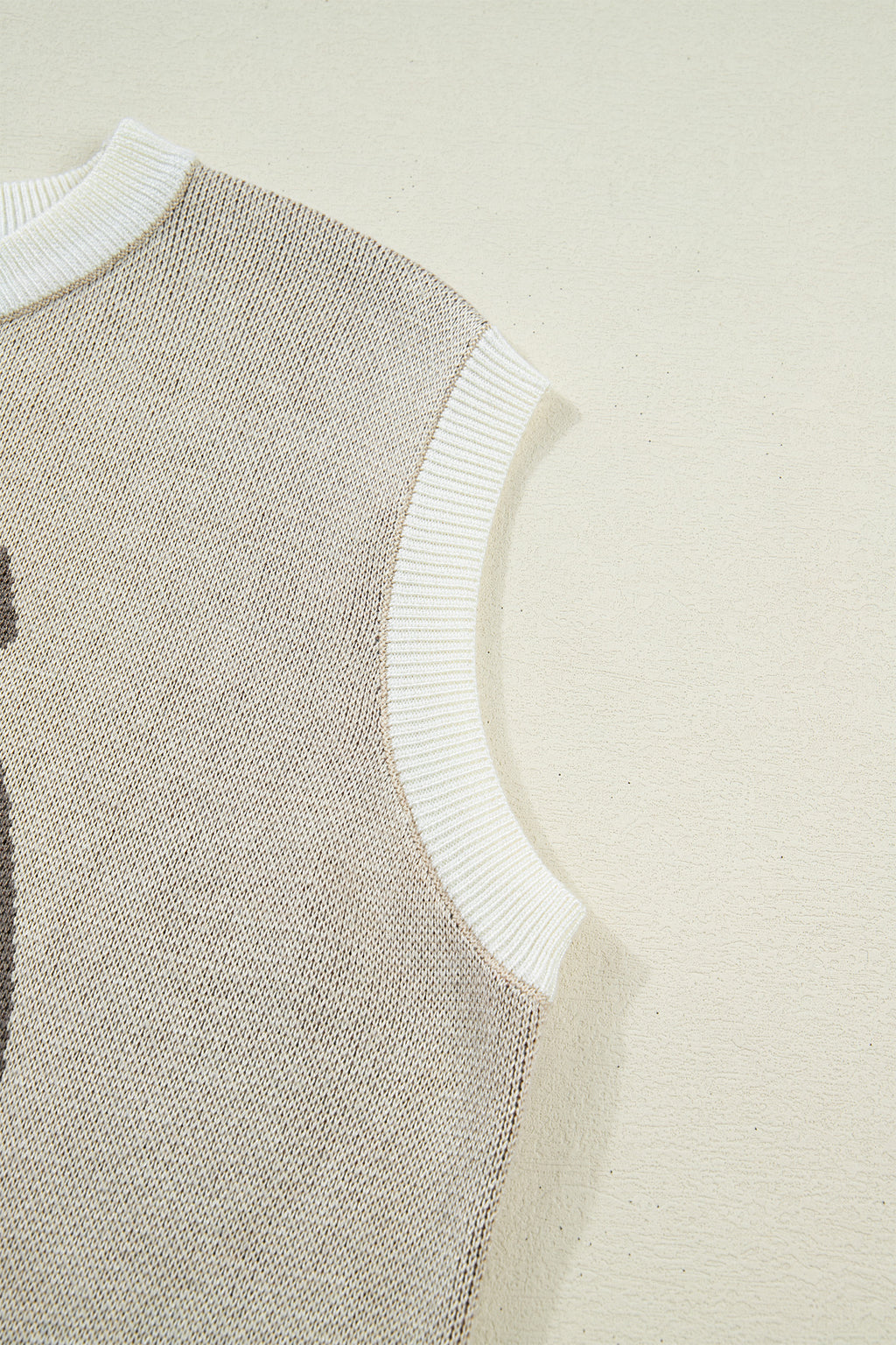 Parchment Horse Shoe Print Color Block Trim Round Neck Sleeveless Sweater