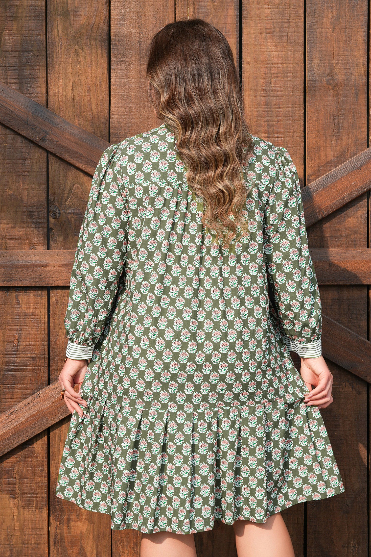 Green Contrast Striped Frilled Collar 3/4 Sleeve Plus Size Floral Dress